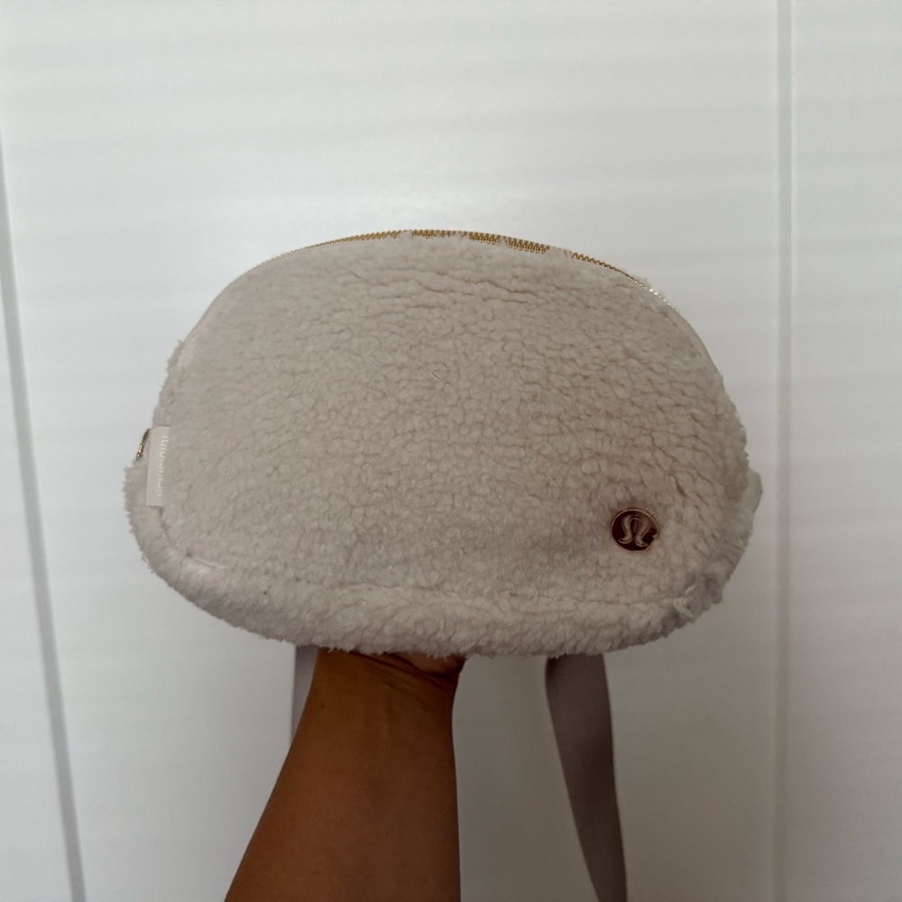 Lululemon Athletica Cream Sherpa Bag